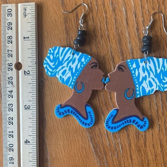 Pierced Earrings Exaggerated Fishhook Wood Lightweight Earrings Exotic Woman - Picture 6 of 6